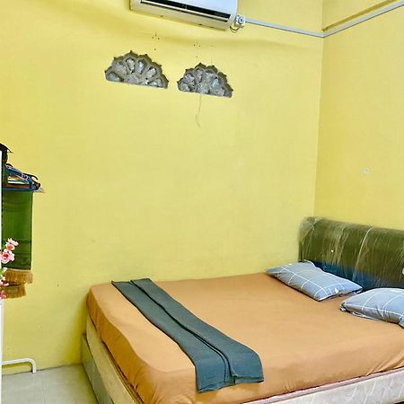 Umi Homestay Batu Buruk 쿠알라트렝가누 외부 사진