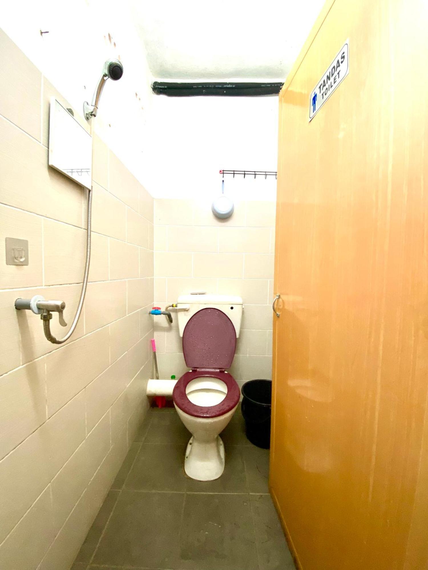Umi Homestay Batu Buruk 쿠알라트렝가누 외부 사진